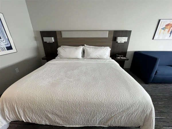 HIE Queen size seng til hotel